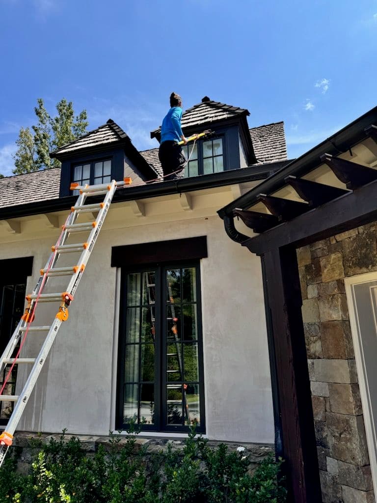 Experience the Shine with Our Window Cleaning Service